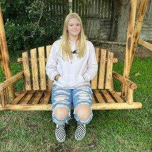 Meet your Posher, Kylee